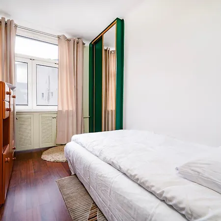 Apartment Plac Wolnosci 3-bedroom Lodz