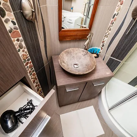 Plac Wolności 3-bedroom Apartament *